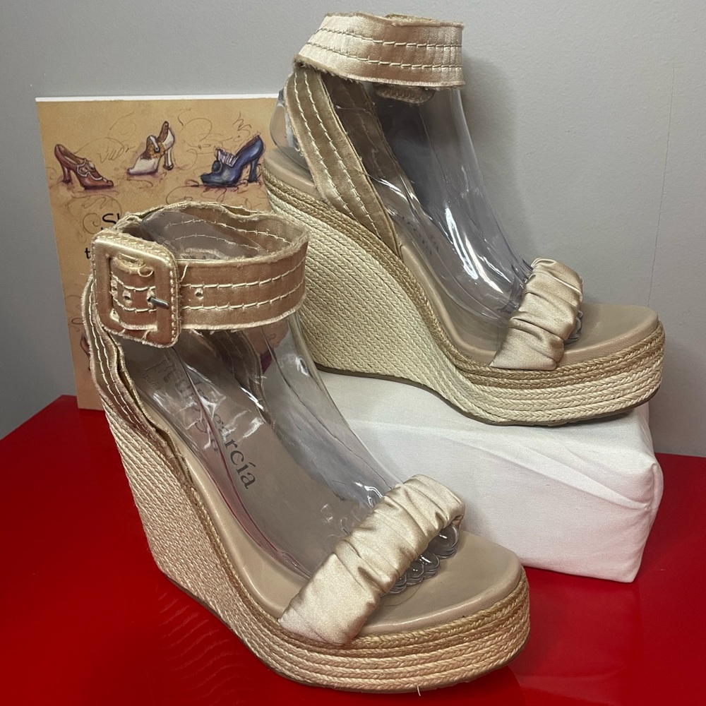 Pedro García Platform Sandals Heels Size 9.5